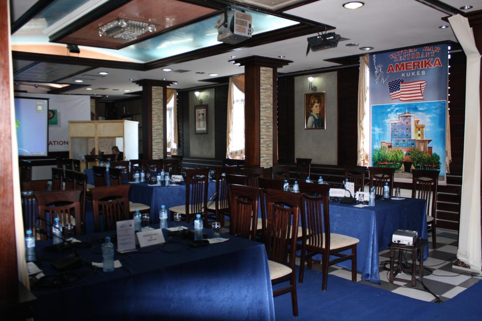 Bar Restaurant America Kukes